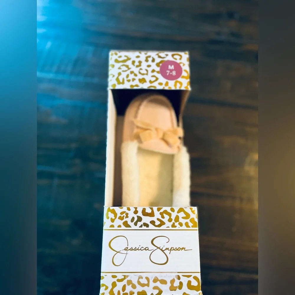 Jessica Simpson”NEW” Cozy Slippers M 7/8 - Picture 3 of 5